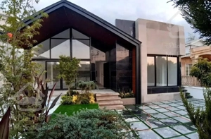 ویلامدرن استخردار230متر/داخل شهرک/سنددار