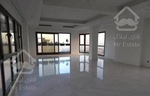 ۳۰۰ متر ویو شهر