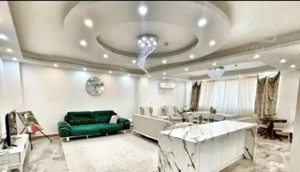 فروش آپارتمان ۱۴۰ متری-۳ خواب شیک و خوشنقشه