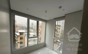 ۱۱۵مترآپارتمان ۲خواب/تراس چیدمان/خوش‌نقشه/غرق نور