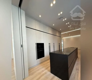 فروش آپارتمان ۲۷۰ متری ۳ خوابه در فرمانیه