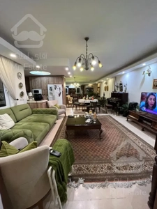 ۱۵۲ متر آپارتمان /  مشاعات آبی /  خوش نقشه / نفت