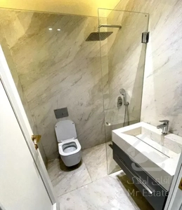 نیاوران ۱۹۰ متر ۳ خواب ۱ مستر / فول بازسازی شده