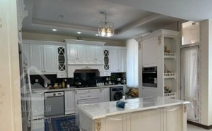 100متری / لوکیشن عالی / کوچه 20متری