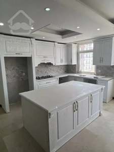 فروش واحد نور مستقیم  سالن پرده خور