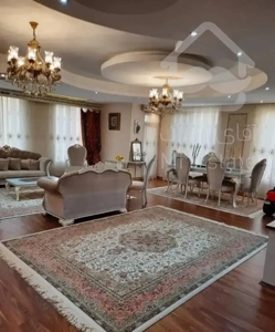 ۱۲۳ متر ۸ واحدی  شمالی سمت آفتاب داریوش