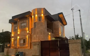 فروشی۱واحد ۱۰۰متری طبقه بالا