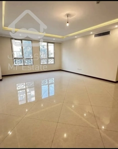 ۸۱متر سالن پرده خور فول دیزاین