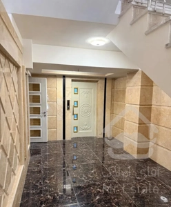 آپارتمان ۱۸۳ متری
