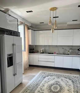 آپارتمان۱۲۰متر/۳خ/۲پارکینگ/قاب میدان/املاک کویر