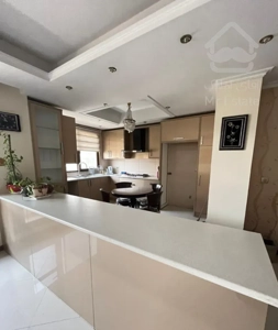 نیاوران مژده /۱۲۶متر ۲خواب ارزنده