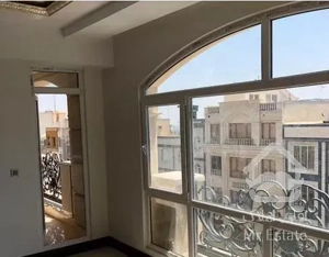 ۸۰متر / سالن پرده خور / دوبلکس / تک واحدی