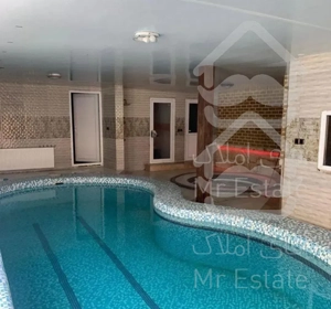 ویلا با استخر آب گرم
