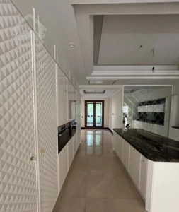 ۲۹۵متر /تاپ لوکیشن فرشته/۳پارکینگ