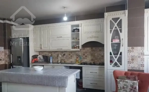 ۹۰مترشقایق شمالی با پارکینگ طبقه ۳مناسب مجرد