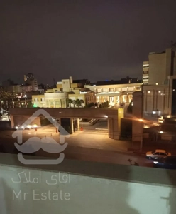 72/5 متر تکواحدی قبل پیروزی با آسانسور