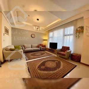 ۸۳متر/غرق نور/کم واحد/لوکیشن عالی/