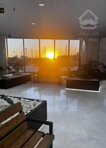 ۱۰۵ متر  برج مجلل الماس شیشه ای