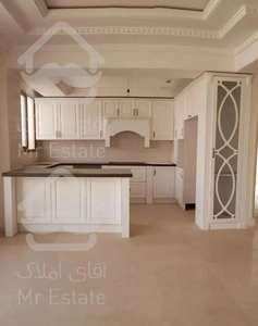 ۸۰ متر/ دو خواب/ غرق نور/سازمان برنامه جنوبی