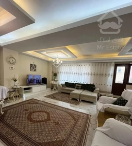 ۱۳۰متر/سه خواب/سه پارکینگ/شهران طوقانی