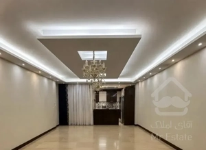 ۱۰۰ متر / فول امکانات / بالکن