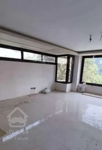 آپارتمان 205 متری/ با حیاط اختصاصی/ 4 خواب