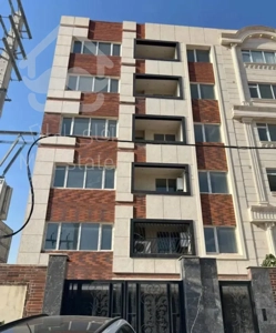 90 متری فروش فول امکانات لوکیشن عالی