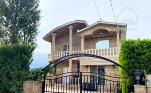 فروش ویژه ویلادوبلکس ۲۶۰متری لوکیشن برند/کپشن بخون