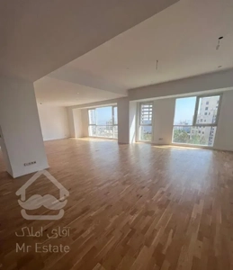 ۱۵۶متر متفاوت/۲پارکینگ/روبه آفتاب/امکان معاوضه