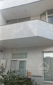منزل ۲ طبقه مسکونی واقع در اصفهان