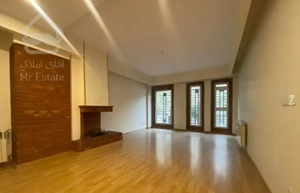 صرافهای جنوبی گذر پهن طبقه آخر