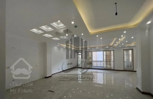 تراس بچین، چای بریز، دریا رو تماشا کن