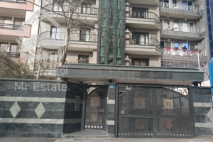 196 متر تک واحدی سه خوابه نیاوران