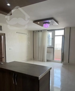 آپارتمان 2 خوابه 90 مترجنوبی شیک صدرا