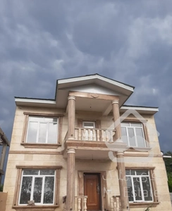 فروش زمین و ویلا۳۰۰متری