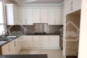 ۹۵متر/دوخواب/روبه افتاب/سالن پرده خور/بیمه