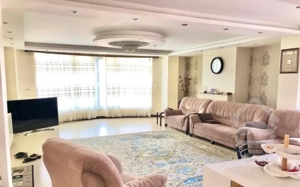 رهن و اجاره تک واحدی ۱۶۸ متری سه خوابه رادیودریا