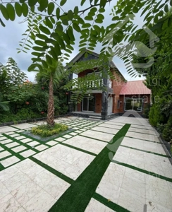 باغ ویلا نیم پیلوت٪300متری جنگلی٪3خواب سنددار