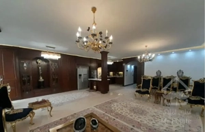 ۱۷۶ متر/ حاشیه کلانتری/ دوطرف نورگیر/ محمدنوایی