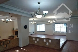 آپارتمان ۲۴۰ متر چهار خوابه