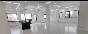 ۲۱۰متر تکواحدی سالن پرده خور غرق نور