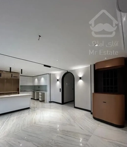 ۱۰۰ متر ولنجک ، مدرن ، ۱۰۰۰ متر حیاط فضاسازی شده