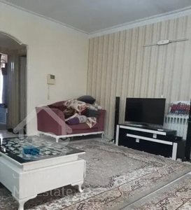 یک آپارتمان برای اجاره گذاشتم
