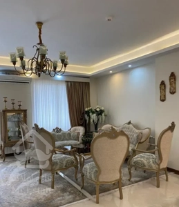 فروش آپارتمان طبقه سوم / ۱۰۰ متری / ساحلی