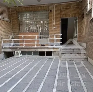 فلسطین شمالی ۹۲ متر     یکواحد  از   سه واحد