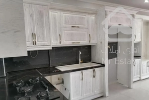 ۱۲۵ متر اوایل صیاد شیرازی، تکواحدی  طبقه