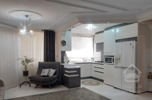 ۶۳ متر جنوبی تک واحدی رکنی