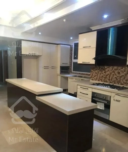 آپارتمان 175 متری شخصی ساز با 2 پارکینگ