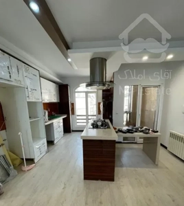 آپارتمان ۱۱۰ متری ۲ خوابه در ولنجک فول