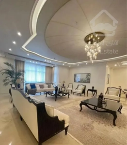 آپارتمان ۱۸۵ متر/فول/خوش نقشه/تاپ لوکیشن/غرق نور